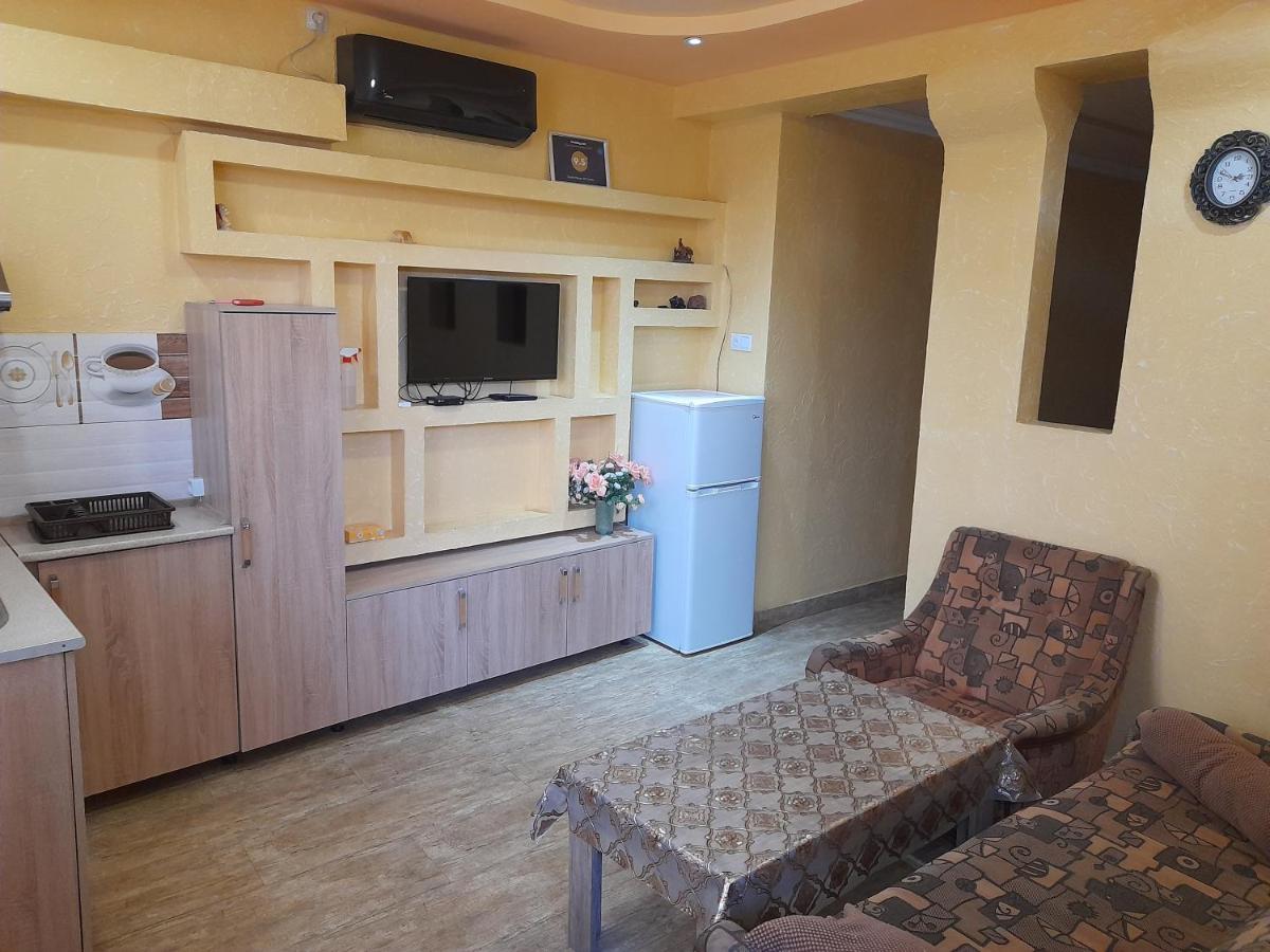 Guest House In Center Erywań Zewnętrze zdjęcie